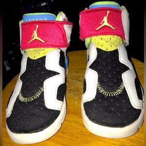 Jordan Retro 6 Children’s Sneakers Size 12